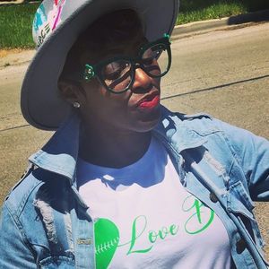 Meet your Posher, Latoya